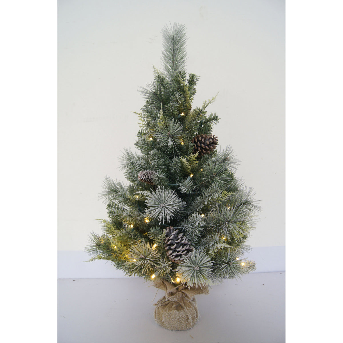 36IN TREE 50 LIGHTS 22IN DIA- B/O 3 AA NOT INCLUDED – Transpac Brands